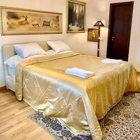 Apartment Little Italy